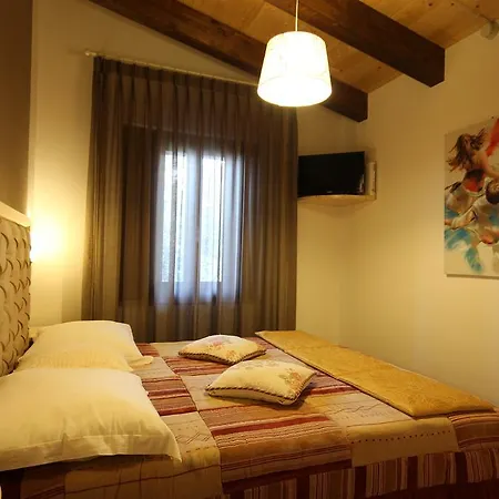 Rosi 4* Laureana Cilento