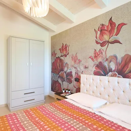 Rosi 4* Laureana Cilento