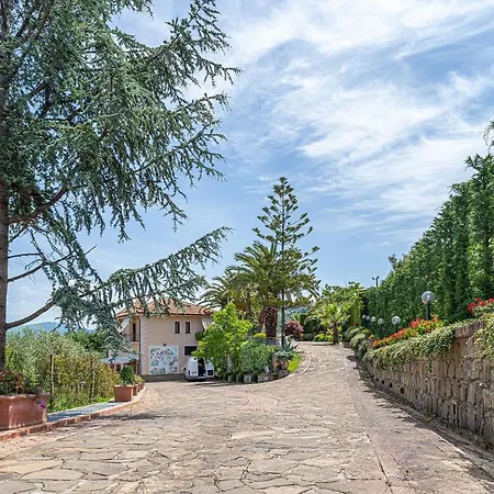 Aparthotel Rosi 4*